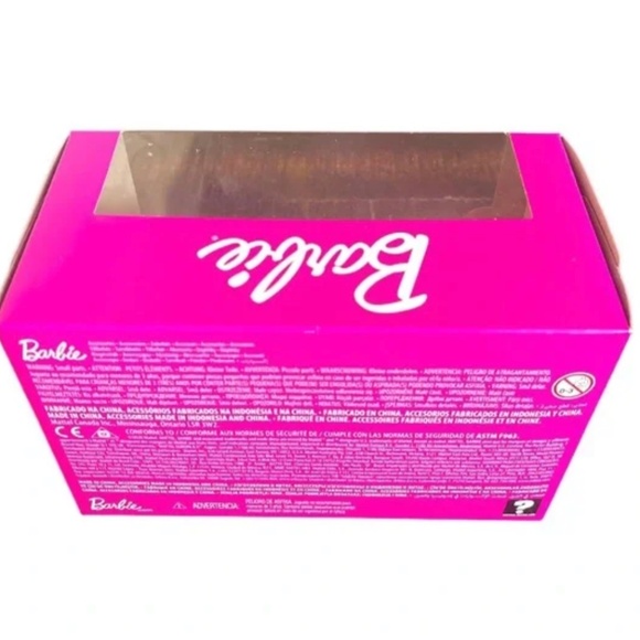 Barbie pandemic accessories pack - work from home - NIB - cat tray blanket chair - Picture 3 of 4